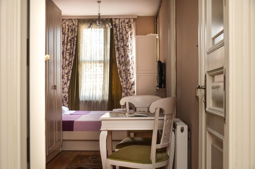 Omer Hayyam Suites Истанбул Екстериор снимка