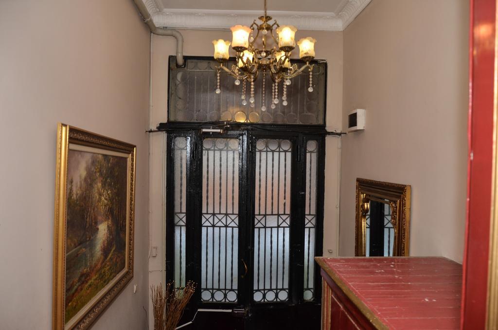 Omer Hayyam Suites Истанбул Екстериор снимка