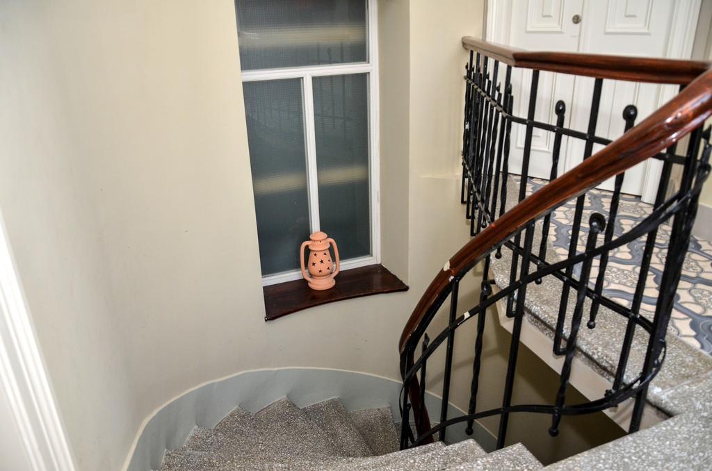 Omer Hayyam Suites Истанбул Екстериор снимка