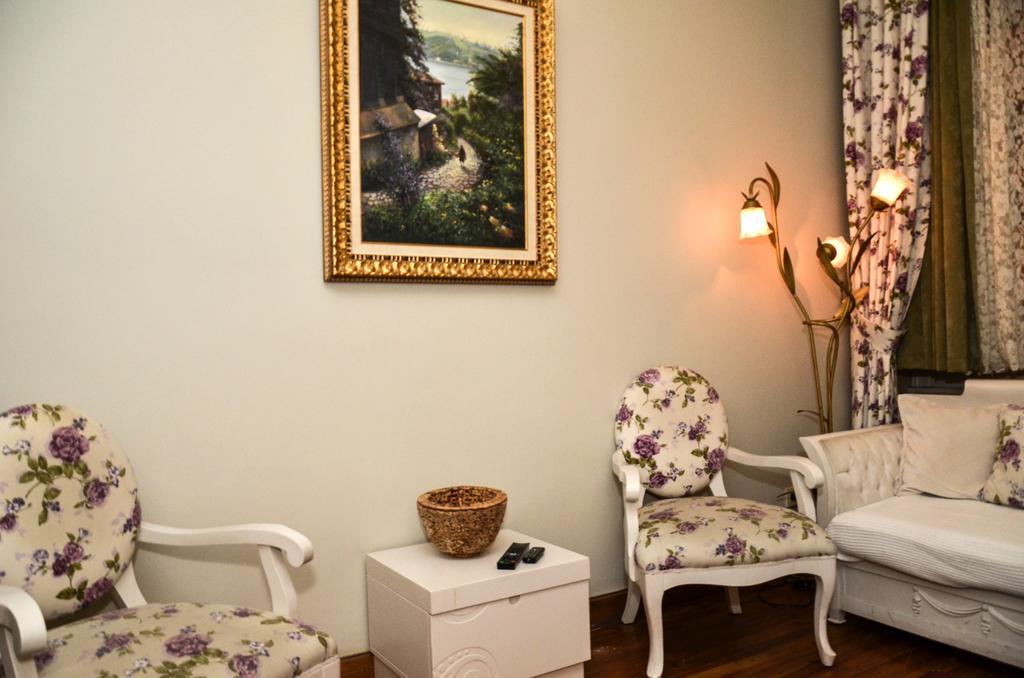 Omer Hayyam Suites Истанбул Екстериор снимка