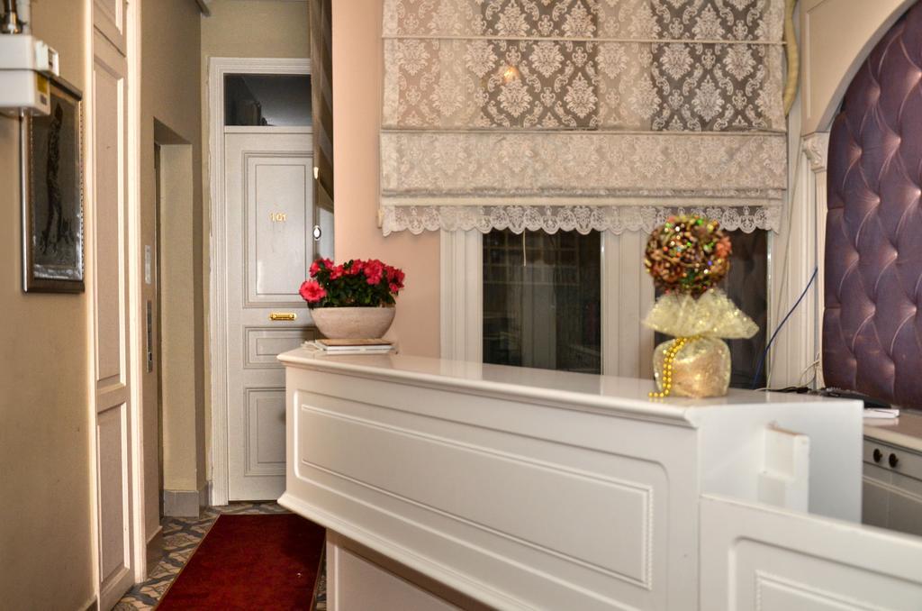 Omer Hayyam Suites Истанбул Екстериор снимка