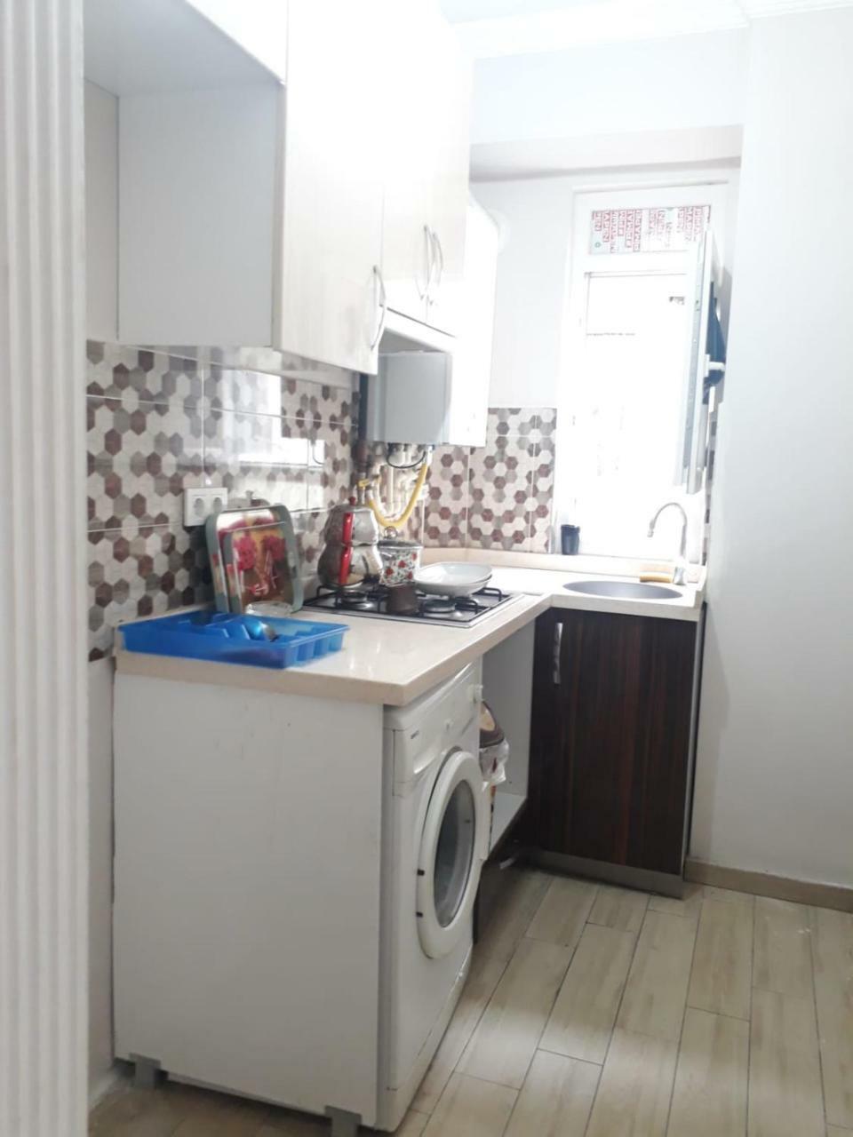 Omer Hayyam Suites Истанбул Екстериор снимка